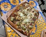 Une image de l'étape 15 de Pizza jambon tomate artichaut champignons emmental et mozzarella.
