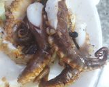 Hình bước làm 1 của món Bạch tuộc nướng