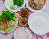 Hình bước làm 4 của món Bún Bò Huế Giò Heo Huyết Chả