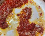 A picture of step 2 of Vodka pasta sauce.