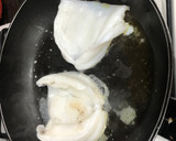 Foto del paso 5 de la receta: Sepia a la plancha con salteado de espárragos y gambas