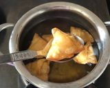 A picture of step 6 of Chocolate samosa.