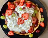Hình bước làm 5 của món Pancake Với Cream, Siro Và Trái Cây