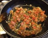 Une image de l'étape 5 de Tomates noires farcies poireaux et leurs gambas sauvages.