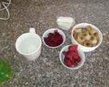A picture of step 1 of Berry Beet.