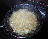 Foto del paso 8 de la receta: Palomitas de cerdo en salsa con papas fritas