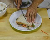 รูปขั้นตอนการทำที่ 14 ของ แซนด์วิช ทูน่า มายองเนส ทำง่าย และ อร่อย