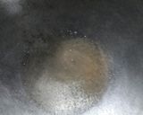 लेफ्ट ओव्हर चपातीचा तिखट चुरमा (Left Over Chapaticha Tikhat Churma Recipe In Marathi) रेसिपी स्टेप 3 फोटो 