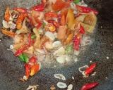Foto langkah ke 4 dari resep Tumis Teri Pare Pete.