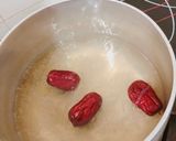 Hình bước làm 4 của món Tổ yến mix táo đỏ & hạt Chia