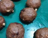 Foto langkah ke 5 dari resep Choco Cheese Sourdough Bread.