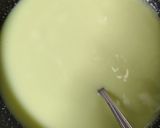 Foto langkah ke 6 dari resep Puding Strawberry Matcha Latte.