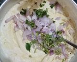 A picture of step 3 of Makhana Appam.