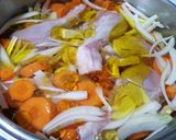 Foto del paso 5 de la receta Muslos de pollo con verduritas!!🍗🥔🥕