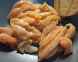 Foto del paso 4 de la receta: Pollo en salsa de 7 nueces (mole casero)