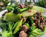 Hình bước làm 3 của món Thịt bò xào súp lơ xanh
