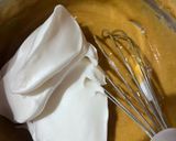 Foto langkah ke 5 dari resep Cinnamon Chiffon Cake.
