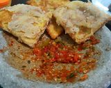 Foto langkah ke 7 dari resep Telur Dadar Krispi Sambal Geprek.