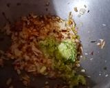 A picture of step 6 of Methi matar malai.