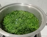 Foto langkah ke 2 dari resep Urap daun kenikir.