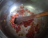 Foto del paso 1 de la receta: Timbal de arroz con mix de vegetales y cúrcuma 🥕🌽☘️🎊🌰🌶️🧄🫑