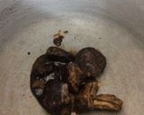 A picture of step 2 of Jaggery caramelised popcorn.
