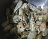 Foto langkah ke 1 dari resep Minyak Kepala Udang.