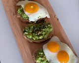 A picture of step 5 of Avocado on toast two ways!.