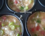 Foto langkah ke 3 dari resep Omelete Nasi Daun Bawang (bekal Anak).