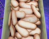 Foto langkah ke 5 dari resep Kukis katetong /Lidah Kucing.