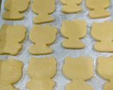 Foto langkah ke 4 dari resep Cookies Hias with Royal Icing (922).