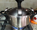 Foto del paso 23 de la receta: Ternera estofada con patatas baby, verduras y setas congeladas