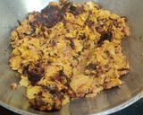 A picture of step 5 of BESAN WAALI MOOLI..
