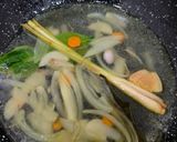 Foto langkah ke 1 dari resep Sop Ikan Kakap Merah.