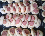 A picture of step 2 of Sausage bread.