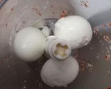 Foto del paso 3 de la receta: Empanada de atún, surimi y huevos duros