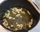 Foto del paso 3 de la receta: Pollo al ajillo con champiñones