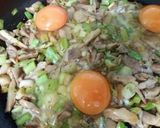 Foto del paso 3 de la receta Revuelto de setas y ajetes