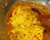 Foto del paso 6 de la receta: Pasta con Chuletas de Cerdo Horneadas