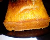 A picture of step 5 of Vanilla/chocolate chip cake loaf 😋.