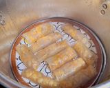 A picture of step 4 of Bánh Bột Lọc Using Rice Paper.