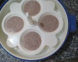 A picture of step 5 of Ragi Idli with peanut chutney in Microwave.