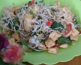 Foto langkah ke 6 dari resep Cah Sawi Toge dan tahu.