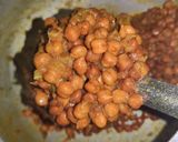 A picture of step 5 of चना घुघनी.