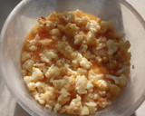 Foto del paso 4 de la receta: Tortilla de coliflor rellena de queso 🥦 🧀