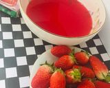 Foto del paso 1 de la receta: Gelatina Cremosa con Fresas Leche!