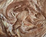 A picture of step 5 of Rompope Cake.