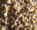 A picture of step 1 of Macaroni Jollof.