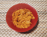 Foto del paso 3 de la receta: Picoteo de emergencia: pan de ajo con patés de queso y de bacalao