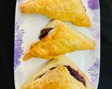 A picture of step 3 of Cherry pie puff pastry.